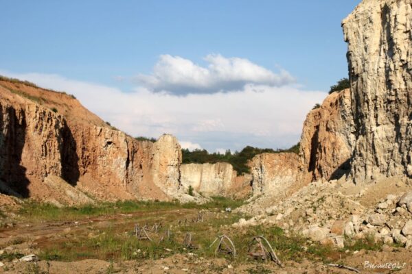 LIEPA Kelionė į praeitį – dinozaurų pėdsakai, Marso kanjonai  Akmenės krašte